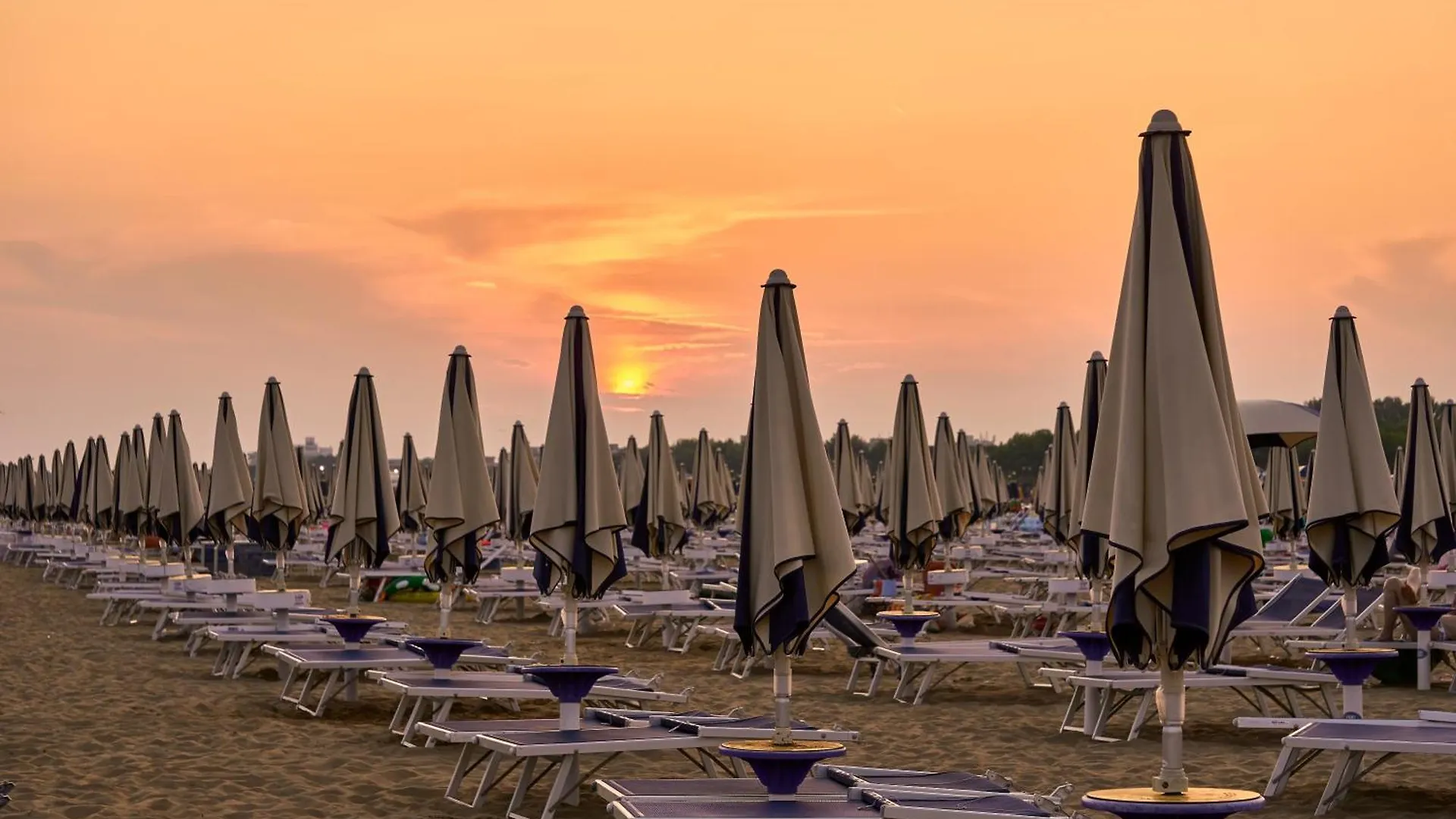 Apartment Charmimg Villa 500M From The Beach - Beahost Bibione Italy