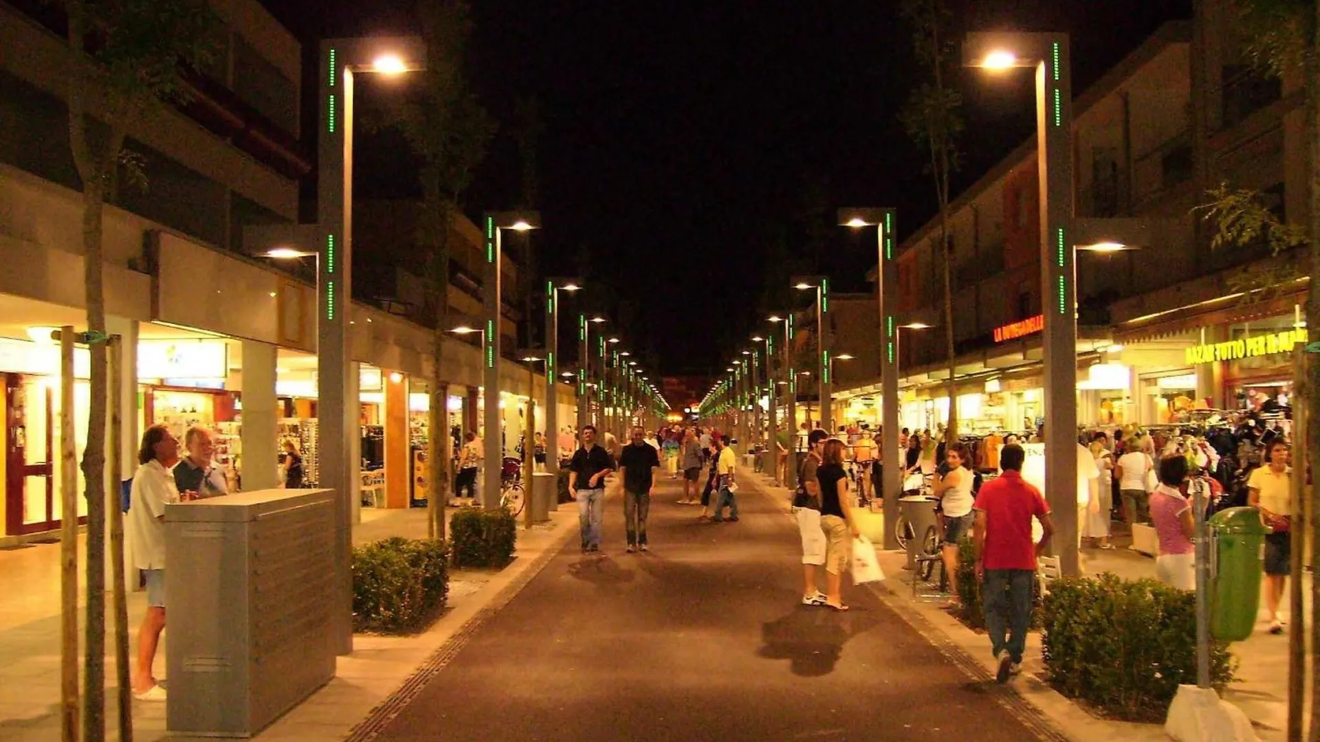 Charmimg Villa 500M From The Beach - Beahost Bibione Apartment