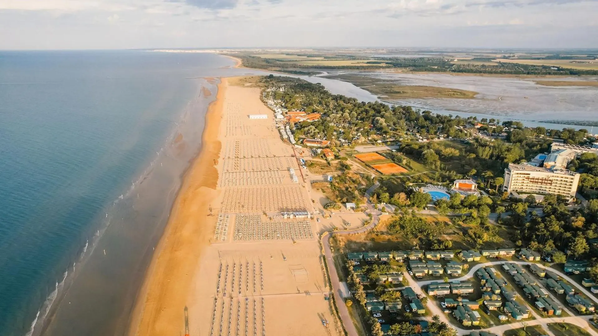 Apartment Charmimg Villa 500M From The Beach - Beahost Bibione